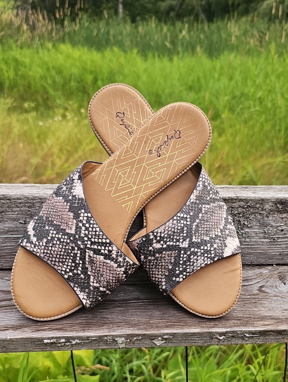 Qupid Snake Print Slide Sandals Size 8 | Chic Summer Slip-On Flats